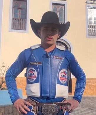 Peão de boiadeiro é assassinado a tiros em borracharia no Centro de Lagoinha Peão de boiadeiro é assassinado a tiros em borracharia no Centro de Lagoinha