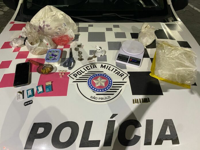 Homem é preso por tráfico de drogas em Aparecida Homem é preso por tráfico de drogas em Aparecida