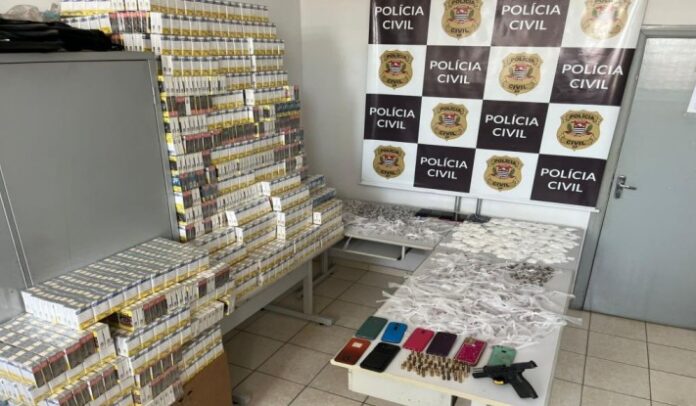 Polícia apreende mais de 7 mil maços de cigarros contrabandeados durante operação no Vale Polícia apreende mais de 7 mil maços de cigarros contrabandeados durante operação no Vale