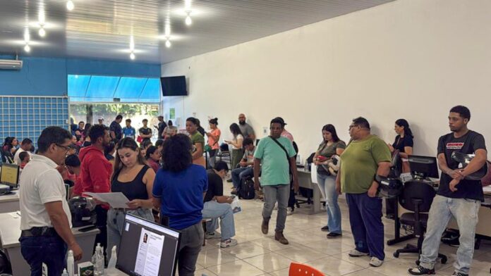 mutirao-de-empregos-reune-quase-200-candidatos-no-balcao-de-aracatuba Prefeitura de Araçatuba