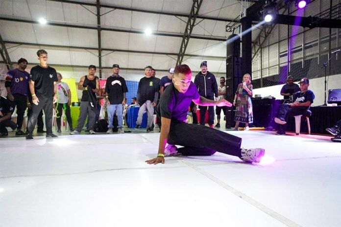 Centro da Juventude passa a oferecer aulas gratuitas de breakdance em São José Centro da Juventude passa a oferecer aulas gratuitas de breakdance em São José