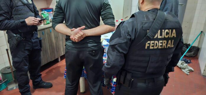 Aposentado seduzia crianças pela internet e é preso em operação da PF