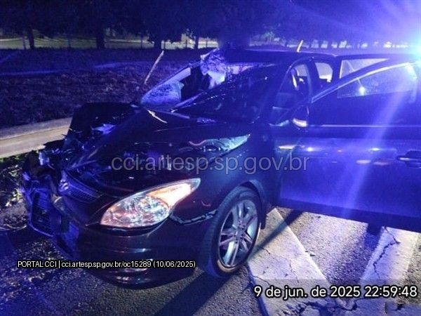 Tampa de bueiro causa duas mortes em acidente na Anhanguera Tampa de bueiro causa duas mortes em acidente na Anhanguera