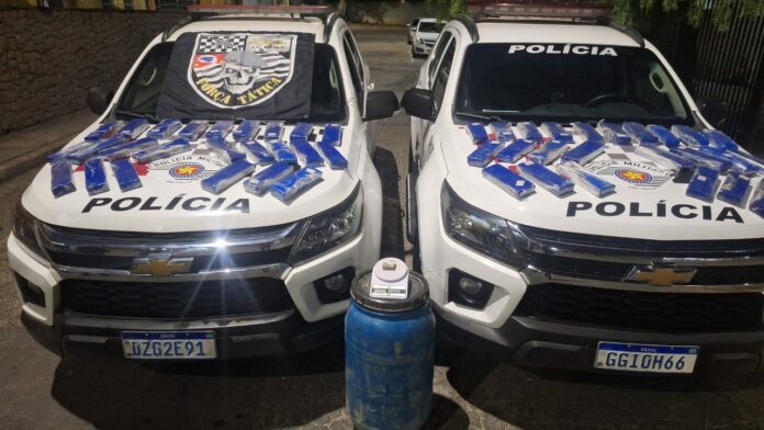 Homem é preso com 48 tijolos de maconha em Lorena