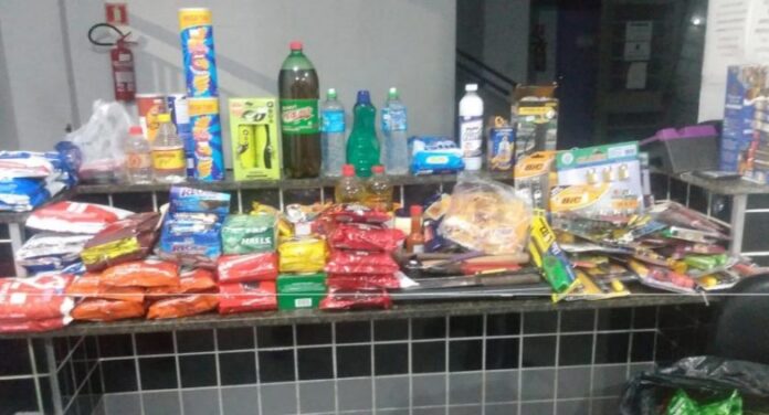 Homem é preso durante tentativa de furto a mercado em Caçapava Homem é preso durante tentativa de furto a mercado em Caçapava