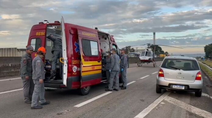 Motociclista é socorrido em estado grave pelo Águia na rodovia Santos Dumont