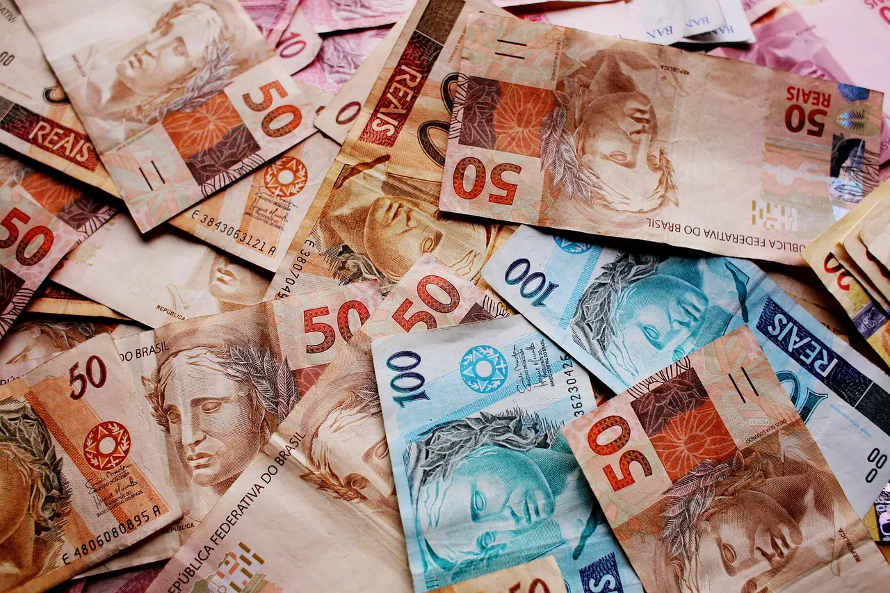 Desenrola Adimplentes começa amanhã com crédito de até R$ 15 mil