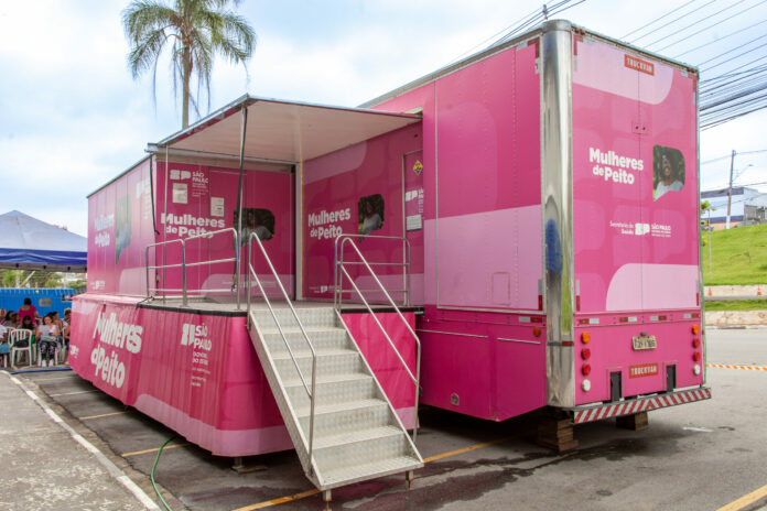 Carreta do programa Mulheres de Peito oferece mamografias gratuitas em Tremembé