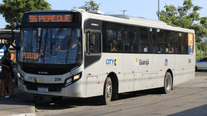 transporte-publico-de-guaruja-esta-de-greve-por-tempo-indeterminado_widexl