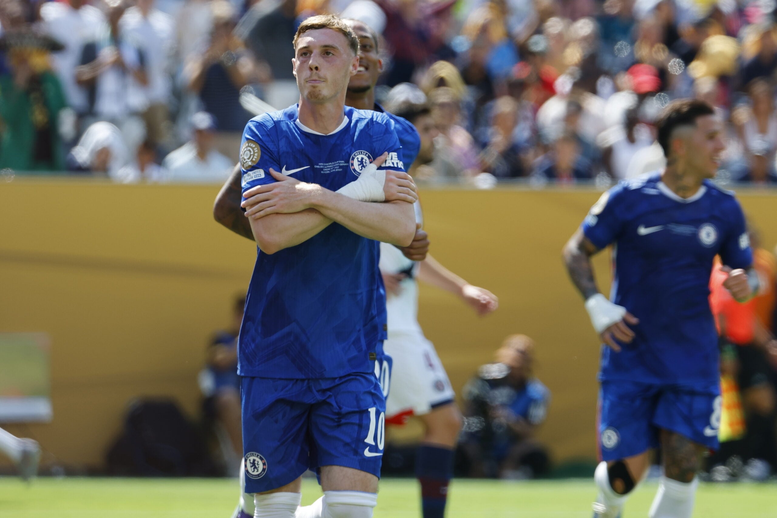 Cole Palmer, do Chelsea (E), comemora o gol de 1 a 0 durante a final da Copa do Mundo de Clubes da FIFA 2025 entre Chelsea FC e Paris Saint-Germain | EFE/EPA/CJ GUNTHER