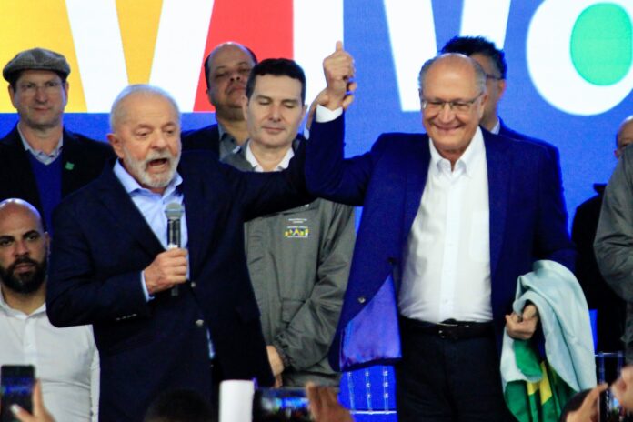 O Presidente Lula, participou do anúncio do novo PAC seleção 2025, no Jardim Rochdale, em Osasco (SP) e na ocasião ele destacou que Geraldo Alckmin é o negociador brasileiro com a Casa Branca e não é atendido | Foto: Luiz Rodrigues/Ato Press/Folhapress