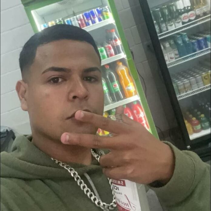 Motociclista morre após colisão com carro em São José