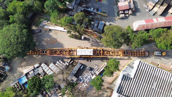 Carga especial gigante, com 135 metros e 800 toneladas | Hansa Meyer Global Transport Brasil/Divulgação Carga especial gigante, com 135 metros e 800 toneladas | Hansa Meyer Global Transport Brasil/Divulgação