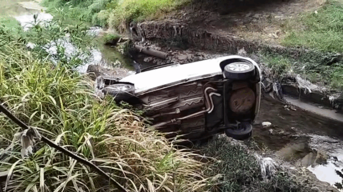Foto: Paulo Bernardino Motorista morre após capotar carro e cair em ribanceira em Indaiatuba