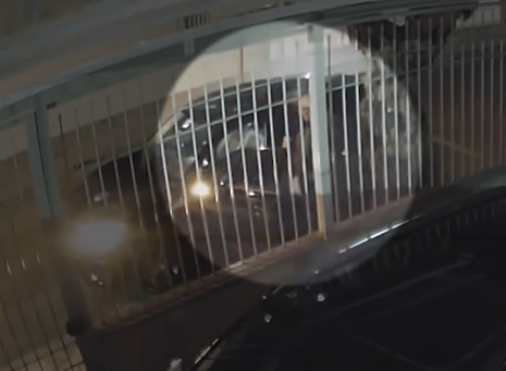 Mulher é feita refém durante sequestro relâmpago no bairro Taquaral, em Campinas Mulher é feita refém durante sequestro relâmpago no bairro Taquaral, em Campinas