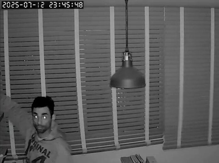 VÍDEO: Prédio comercial é furtado pela 2ª vez em pouco mais de um mês na região central de São José