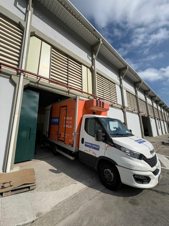 São José dos Campos e Jacareí recebem 6 toneladas de roupas da Farma Conde São José dos Campos e Jacareí recebem 6 toneladas de roupas da Farma Conde