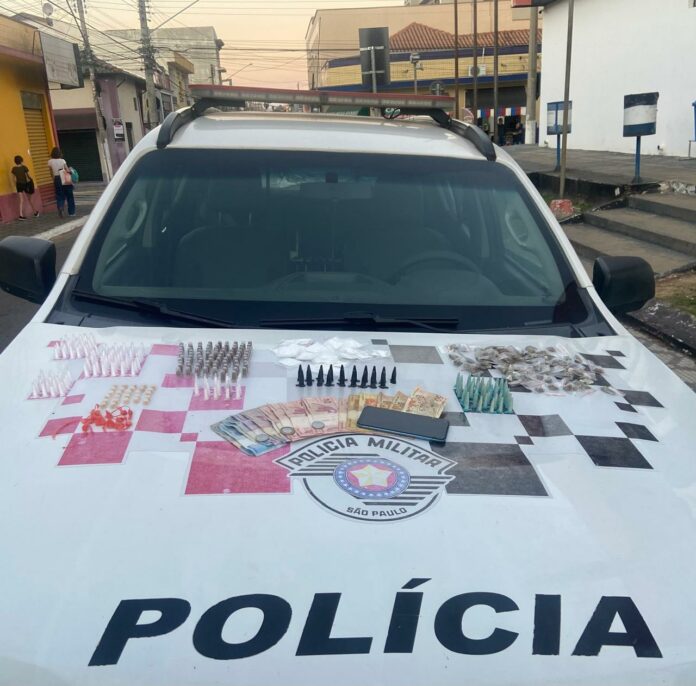 Jovem é preso com mais de 390 porções de drogas em Caçapava