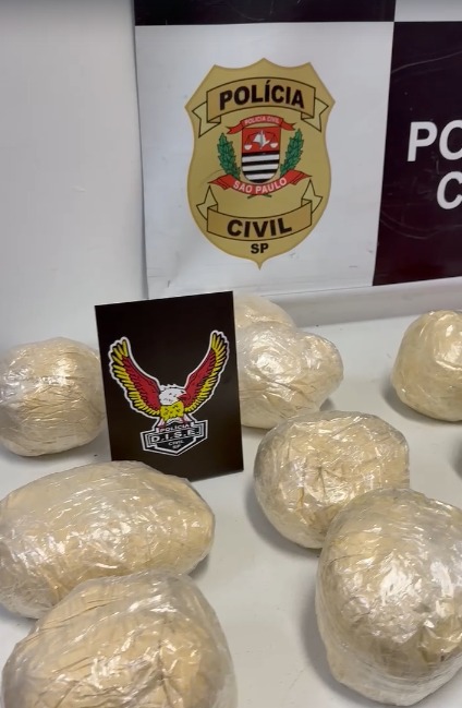 Polícia Civil estoura 'casa bomba' do tráfico em Caçapava e apreende cerca de 4 mil porções de drogas