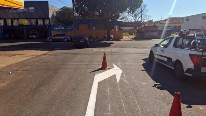 prefeitura-de-aracatuba-altera-sentido-de-via-e-reforca-sinalizacao-no-cruzamento-da-silva-manoel Foto: Reprodução