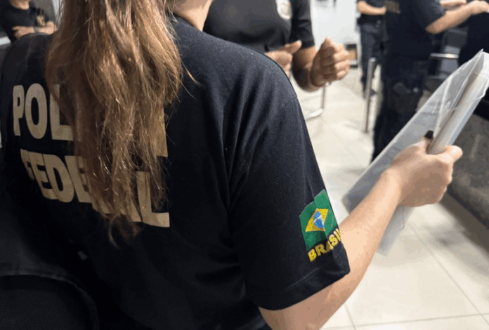 Brasileira é extraditada de Portugal e presa em Guaratinguetá por extorsão em apps de relacionamento