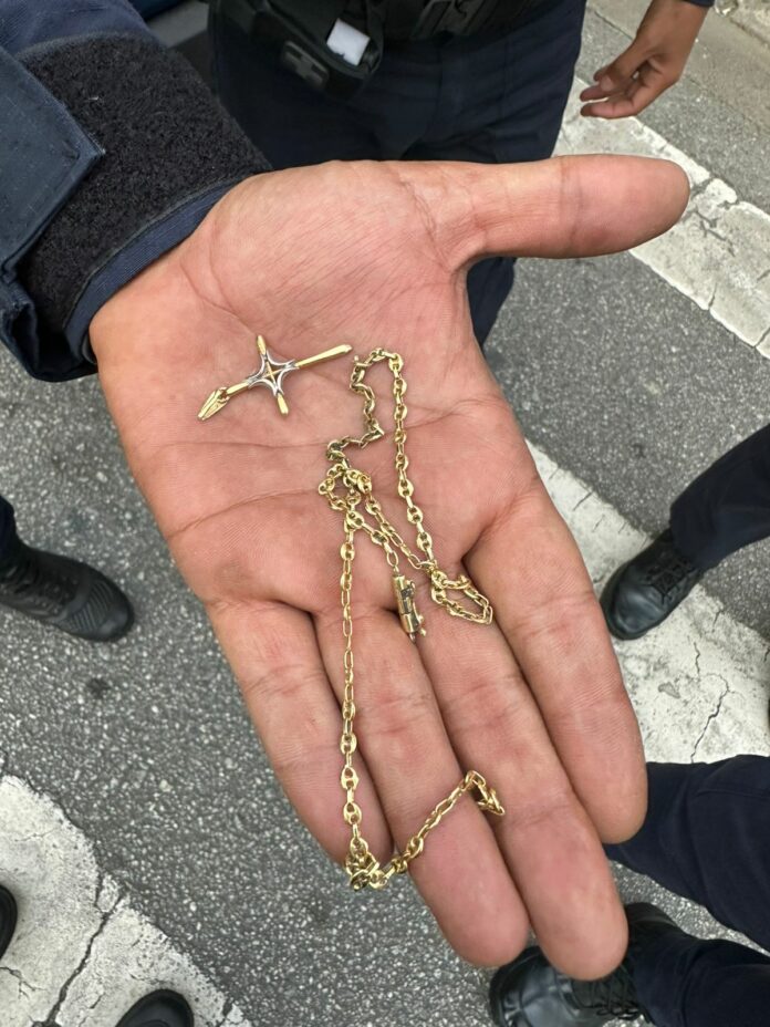 FotoGuarda Civil Municipal de Santos apreende dois adolescentes por furto