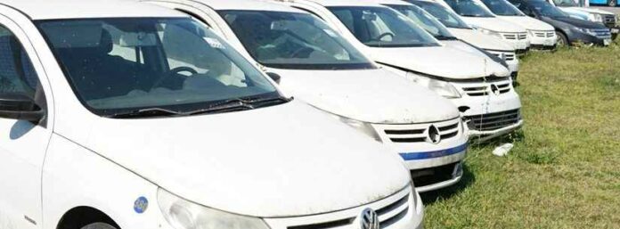 Leilão em Caraguatatuba tem Mercedes-Benz por R$ 20 mil e motos a partir de R$ 350 Leilão em Caraguatatuba tem Mercedes-Benz por R$ 20 mil e motos a partir de R$ 350