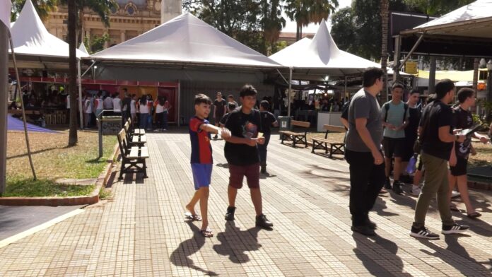 Feira é reconhecida como uma das quatro maiores feiras literárias a céu aberto da América Latina