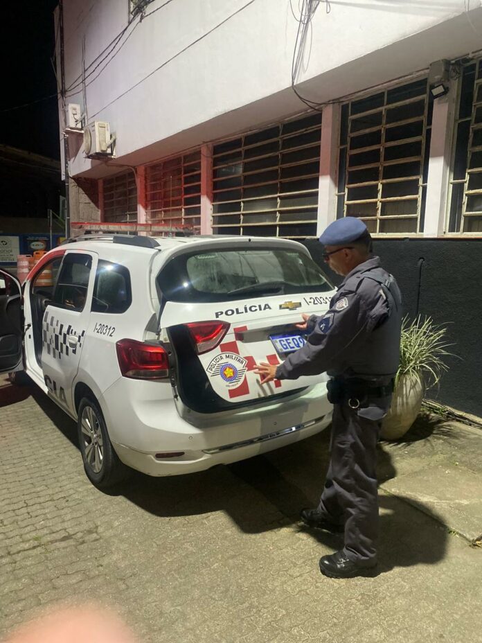 Homem é preso após tentar esfaquear companheira em Ubatuba