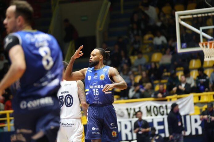 São José vence Mogi fora de casa e mantém 100% no Paulista de Basquete
