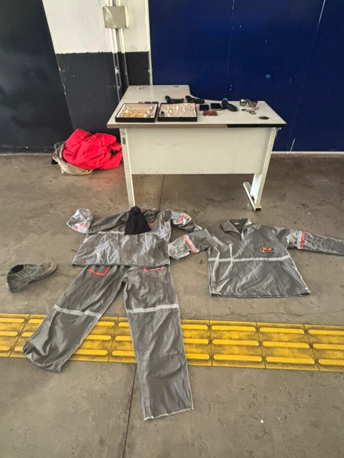 Perseguição cinematográfica termina com quatro presos após assalto a joalheria em Campinas Perseguição cinematográfica termina com quatro presos após assalto a joalheria em Campinas