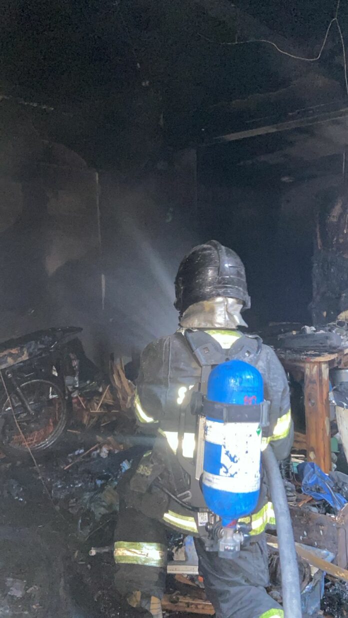 Homem morre carbonizado após casa pegar fogo em Caraguatatuba