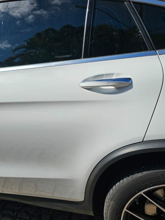 Homem é preso depois de riscar carros de vítimas que negavam dinheiro no semáforo