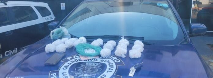 Mulher é presa com cerca de 1,4 mil porções de cocaína em Caraguatatuba