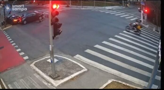 acidente Gato Preto Acidente aconteceu no cruzamento entre a rua Elvira Ferraz e a avenida Brigadeiro Faria Lima | Foto: Reprodução