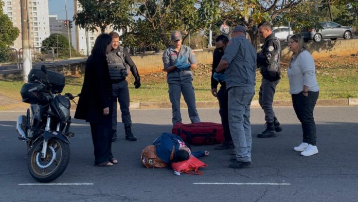 Siga a THMais no Facebook e assista os nossos programas ao vivo Mulher é atropelada por moto na Prestes Maia, em Campinas
