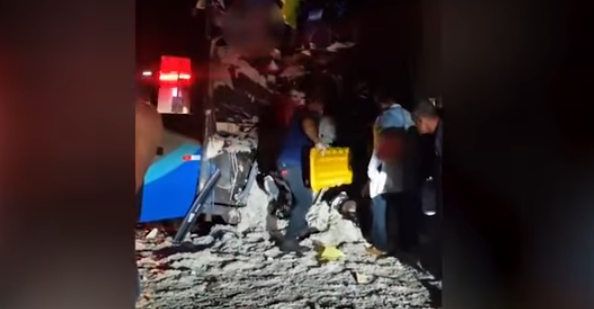 Acidente deixa pelo menos 11 mortos | Reprodução Acidente deixa pelo menos 11 mortos | Reprodução