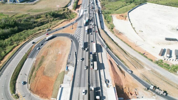 Liberação de pista marginal da Via Dutra em Jacareí é adiada