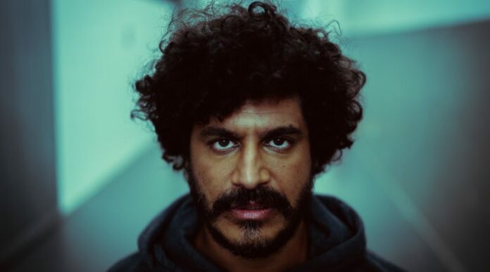 12 versos de Criolo para pendurar num quadro