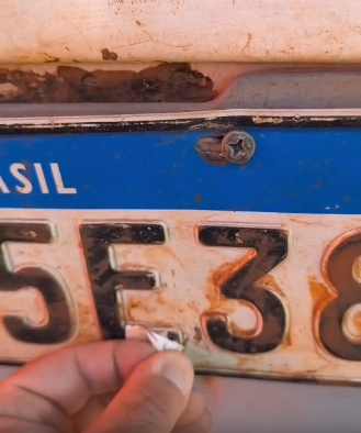 Motorista com passagem por tráfico é preso ao dirigir caminhão com placa falsa