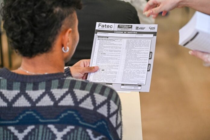 Vestibular das Fatecs Para participar do exame, o candidato deve ler atentamente o Manual do Candidato, preencher a ficha de inscrição e responder ao questionário socioeconômico. Foto: Divulgação/Governo de SP