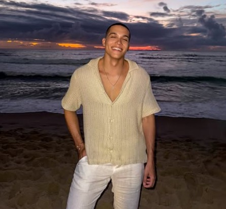 Familiares se despedem de modelo joseense que morreu no exterior; relembre o caso Familiares se despedem de modelo joseense que morreu no exterior; relembre o caso