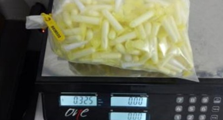 Jovem é preso com grande quantidade de drogas em São José Jovem é preso com grande quantidade de drogas em São José