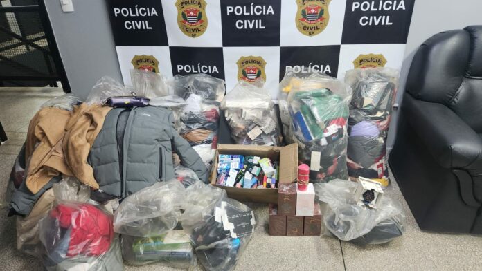 Dono de comércio é preso com produtos falsos e cigarros eletrônicos irregulares em Vinhedo Dono de comércio é preso com produtos falsos e cigarros eletrônicos irregulares em Vinhedo