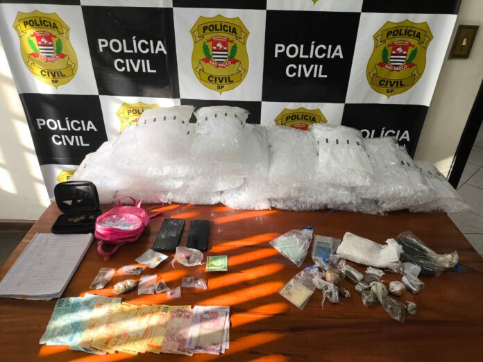 Polícia Civil faz operação em Ubatuba e prende três pessoas por suspeita de tráfico