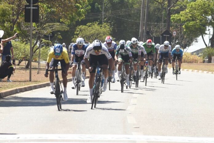 Ciclistas do Vale do Paraíba conquistam títulos da Volta Internacional do Estado de São Paulo Ciclistas do Vale do Paraíba conquistam títulos da Volta Internacional do Estado de São Paulo