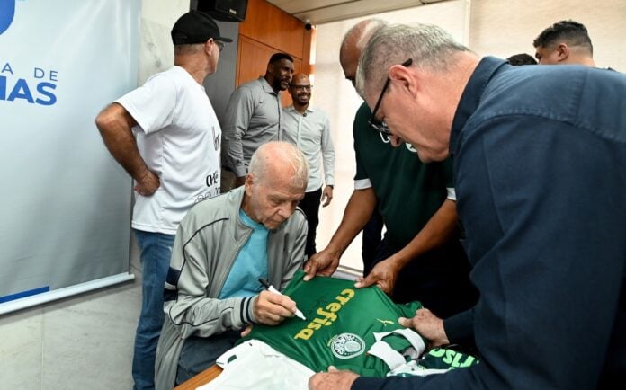 Ouro Verde comemora 10 anos com jogo do time Master do Palmeiras e shows gratuitos