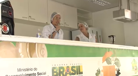 Caminhão Sabor e Renda retoma oficinas gratuitas em Guarujá