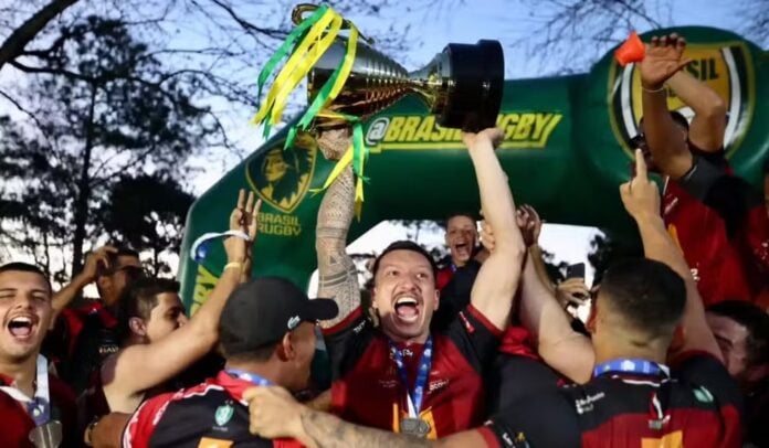 Jacareí Rugby conquista tricampeonato do Super 12 após vencer Farrapos nos pênaltis
