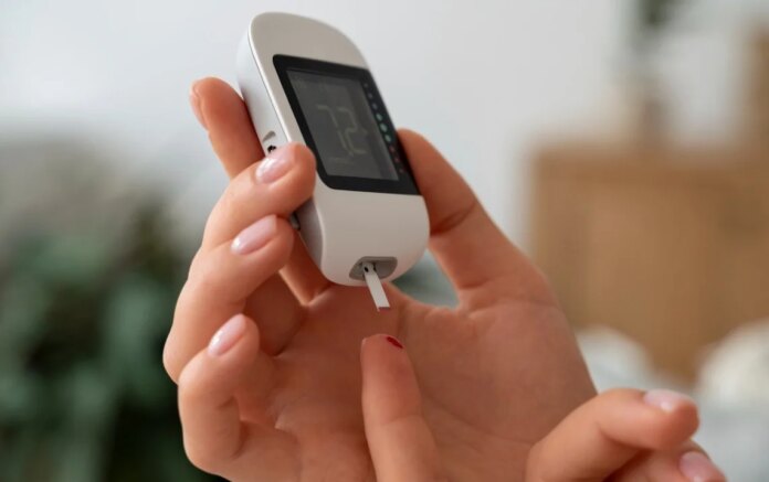 Monitores de glicose para não diabéticos: prevenção inteligente ou modismo perigoso?